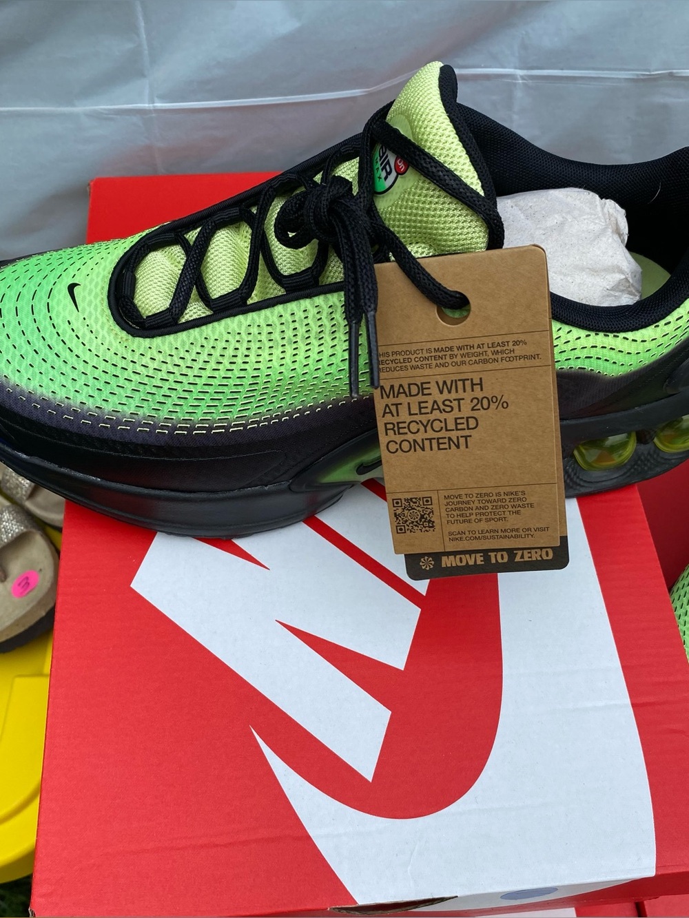 Nike Neon Green and Black Running Shoe